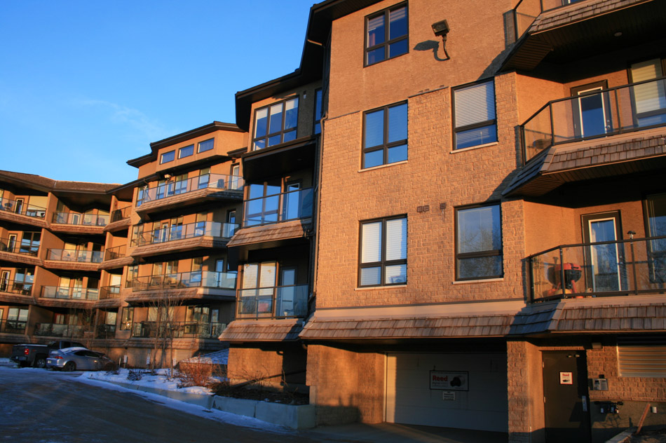 2 Bedroom Furnished Apartments Saskatoon View of River